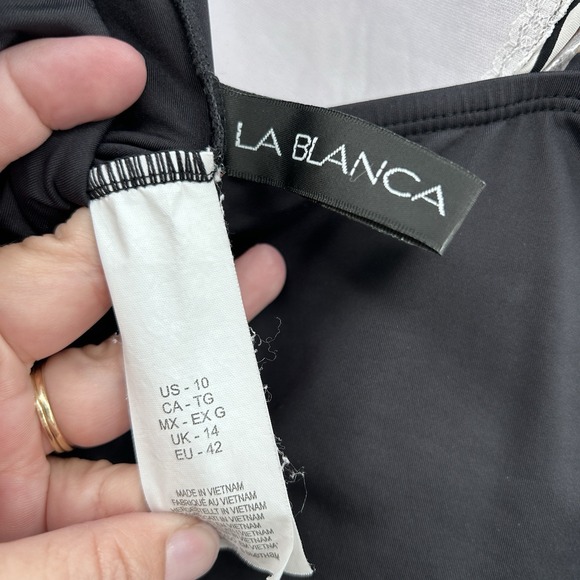 La Blanca Womens One Piece Swimsuit Size 10 Black White Ruched Slimming Beach - Picture 6 of 7